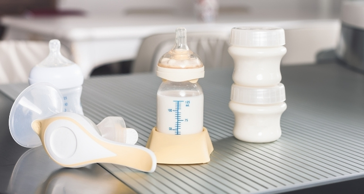 Bottle Feeding While Travelling