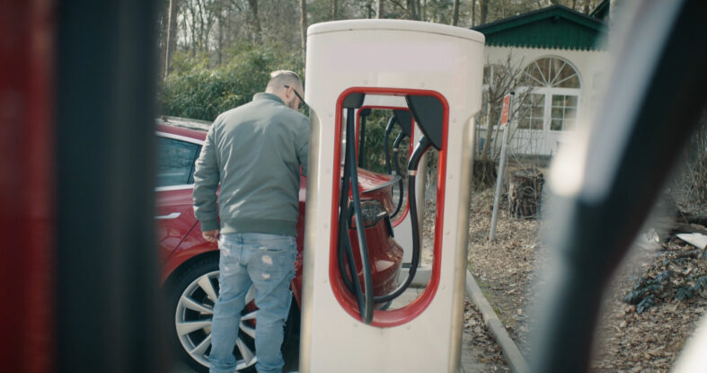 How to Choose the Right Home Charging Station for Your Electric Vehicle? home charging station