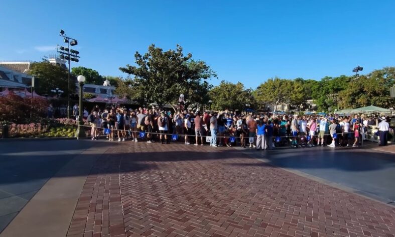 What’s the Smartest Way to Plan a Disneyland Day Right Now? What’s the Smartest Way to Plan a Disneyland Day Right Now?